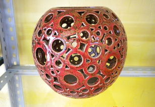 手工雕刻陶瓷燭臺(tái) 傳承工藝與傳統(tǒng)美學(xué)的當(dāng)代選擇